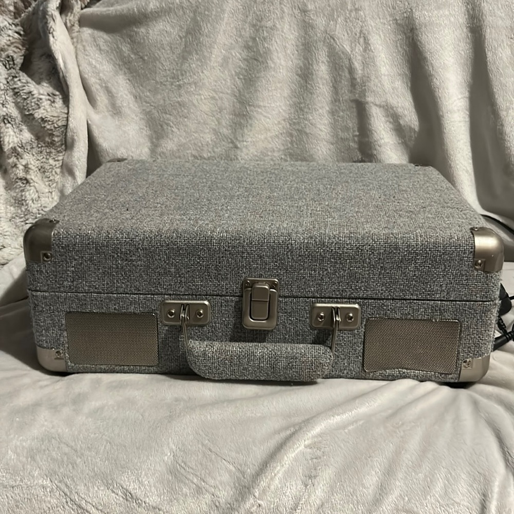 victrola/ grey and black/